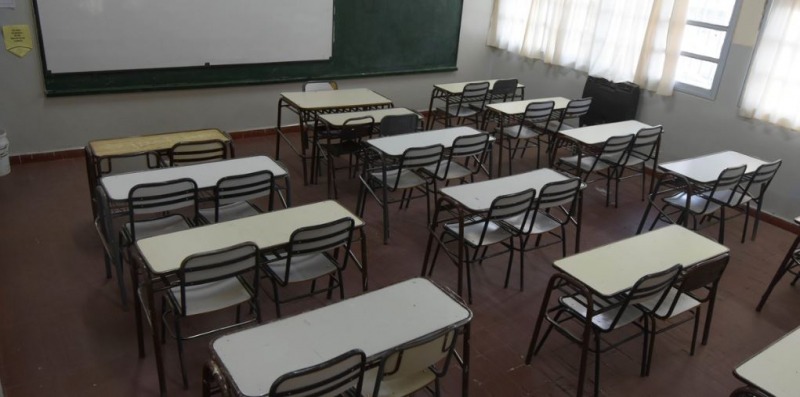 Clases parciales por un nuevo paro de docentes y estatales